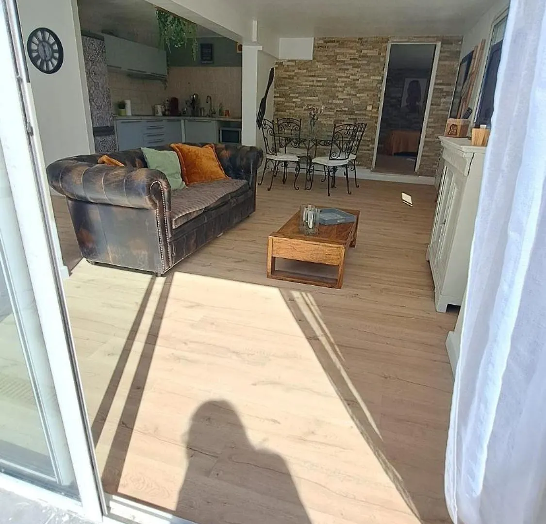Апартаменты T2 Avec Terrasse Calme Absolue Dans Марсель