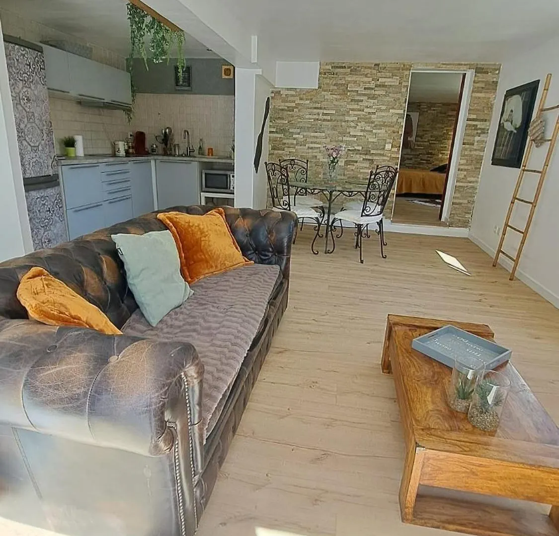 Апартаменты T2 Avec Terrasse Calme Absolue Dans Марсель