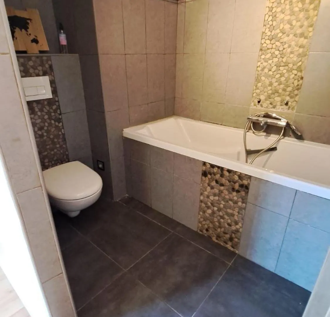 Apartment Ferienwohnung T2 Avec Terrasse Calme Absolue Dans Marseilles