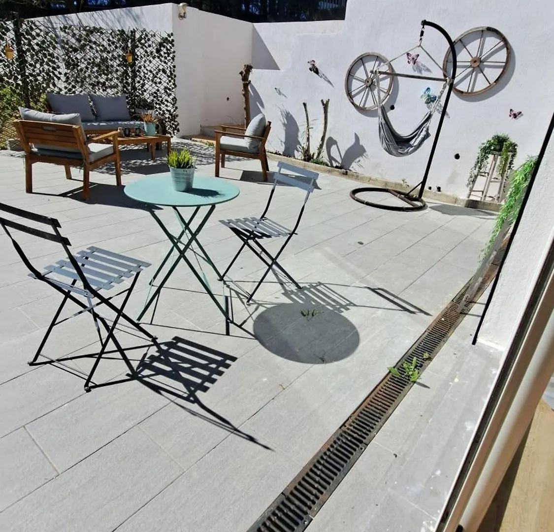 T2 Avec Terrasse Calme Absolue Dans Marseille Apartment